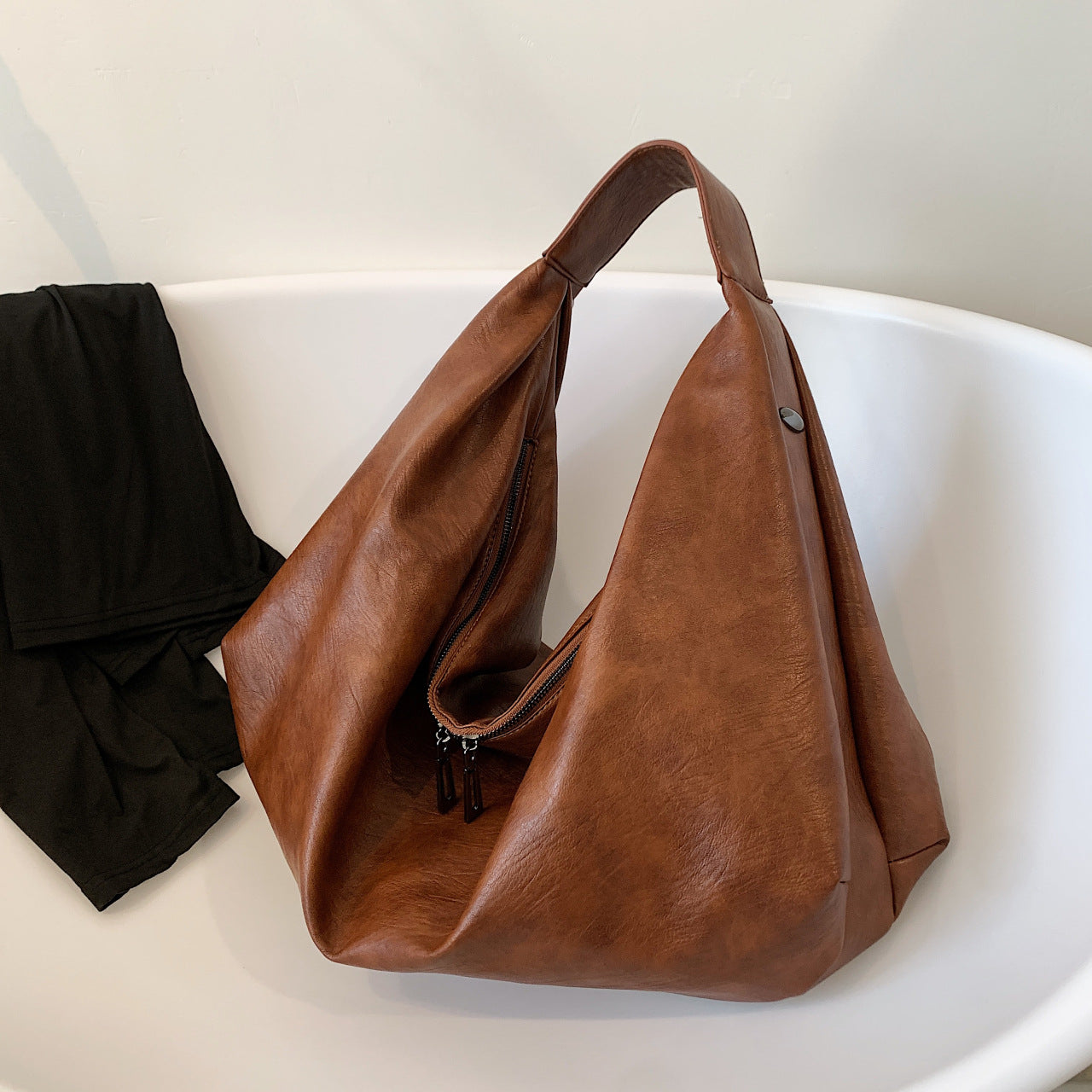 Women's Large Capacity High-grade Light Luxury Design Sense Women's Messenger Bag