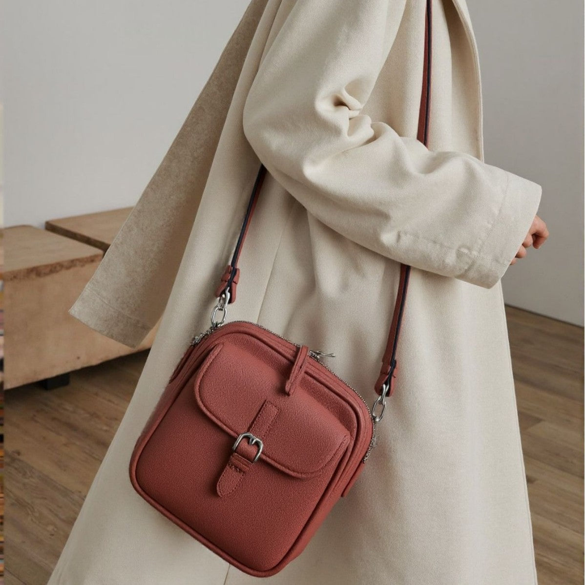 Durable Attractive Leather Retro Clutch Mobile Women's Shoulder Bag