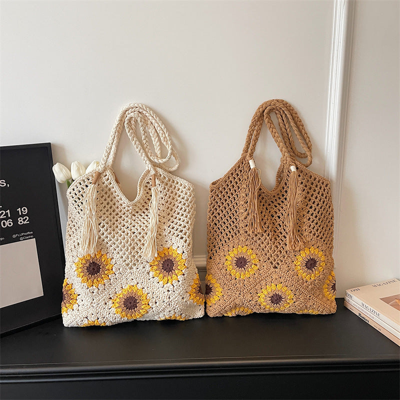 Women's Woven Fashionable Flowers Large Capacity Totes Bags