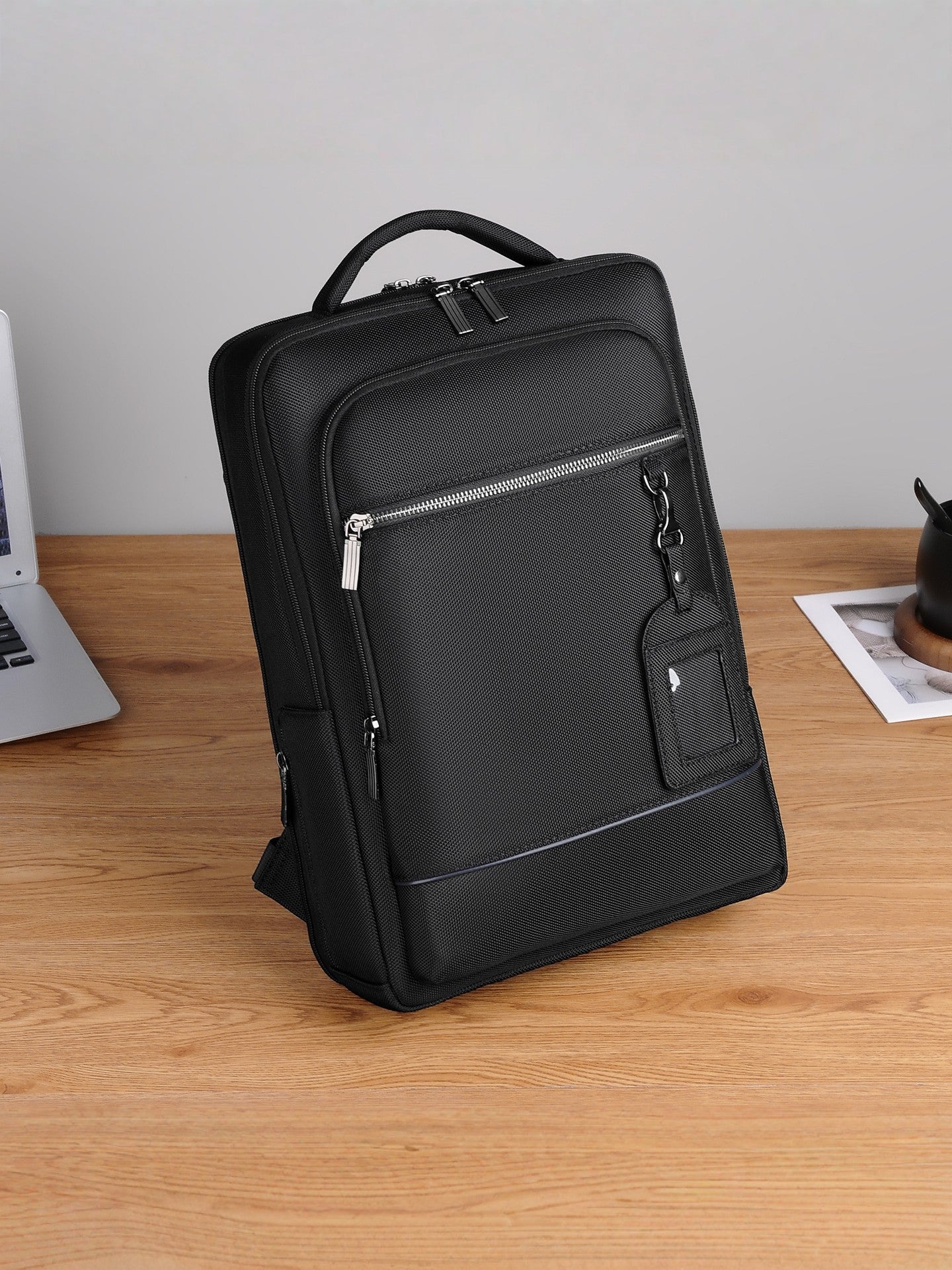 Men's Business Commute Large Capacity Nylon Computer Lightweight Leisure Backpack