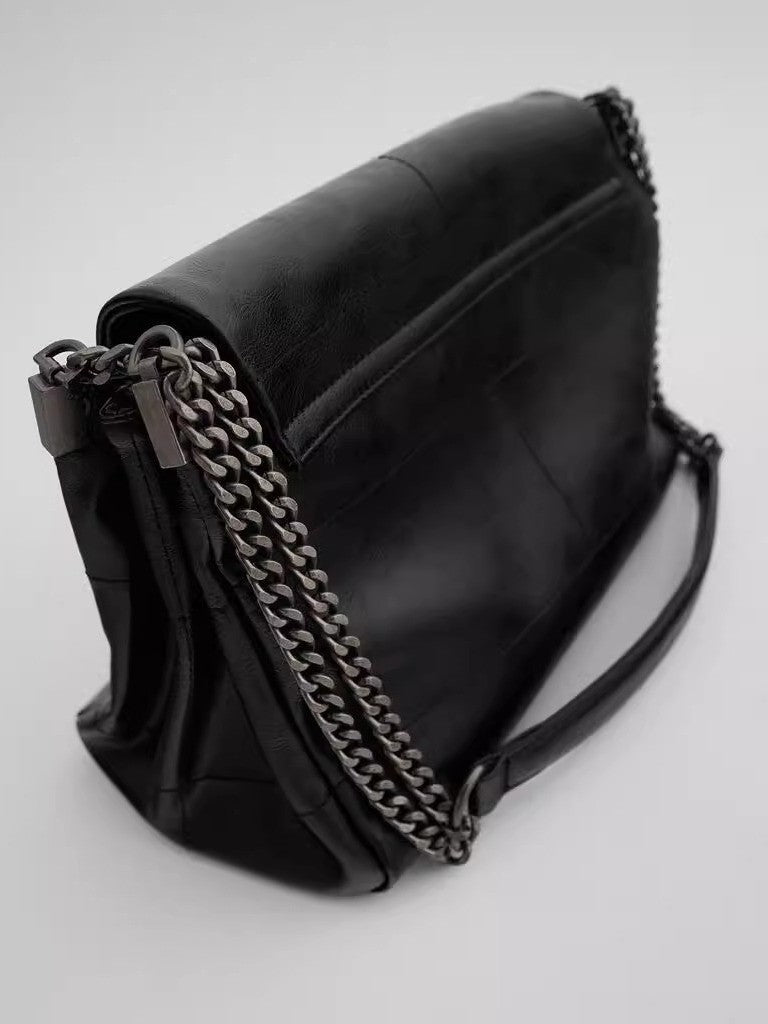 Women's Black Soft Leather Rock Rhombus Chain Large Capacity Commuter Hobo Bags
