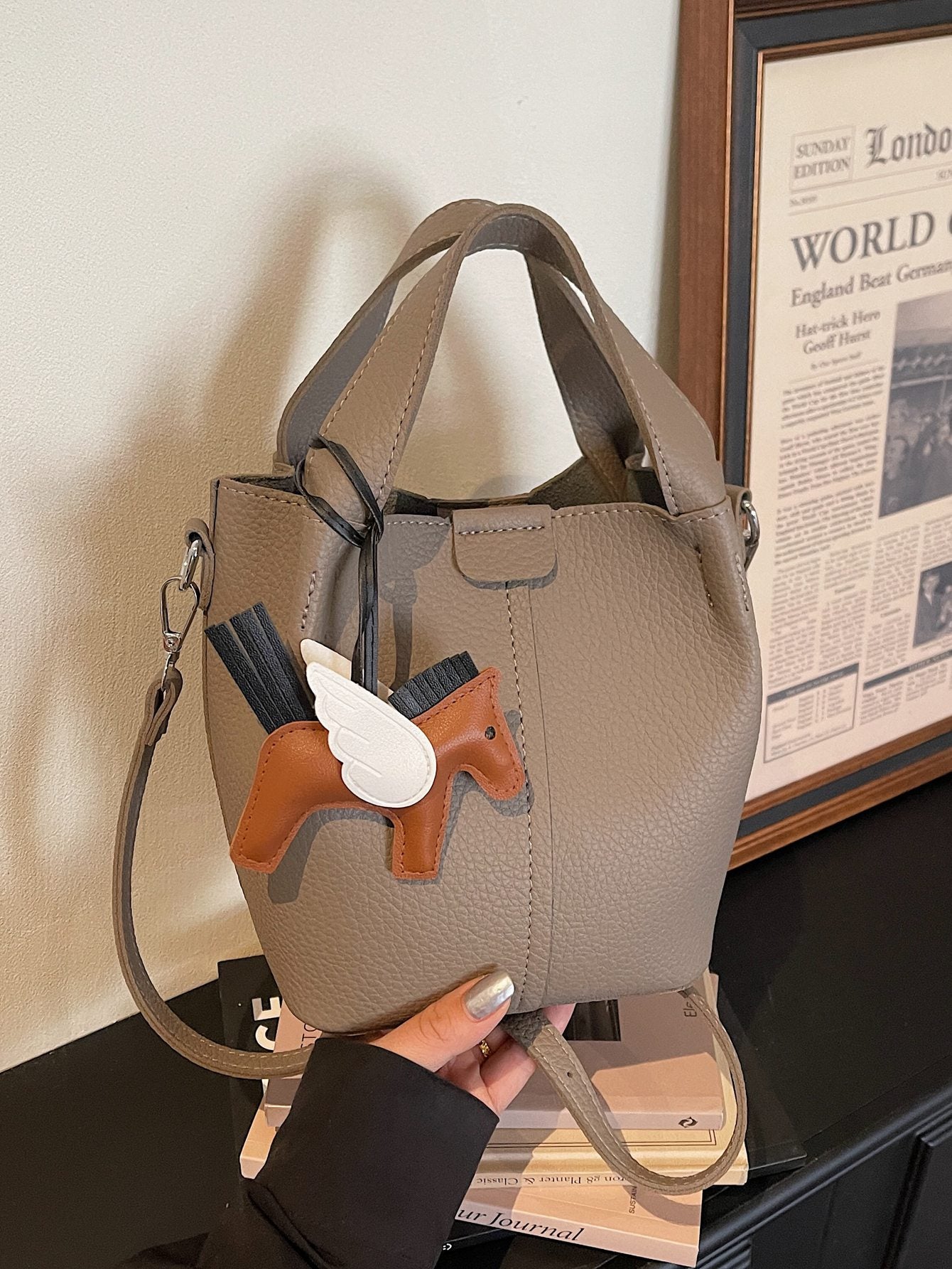 Women's French Minority Design Fashion Advanced Texture Bucket Bags