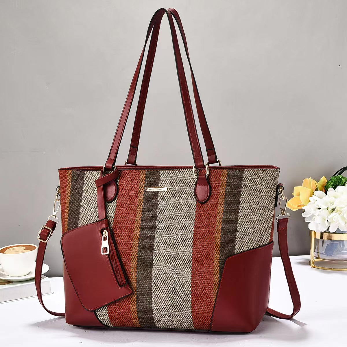 Women's Niche High-grade Large Capacity Commuting Women's Handbag