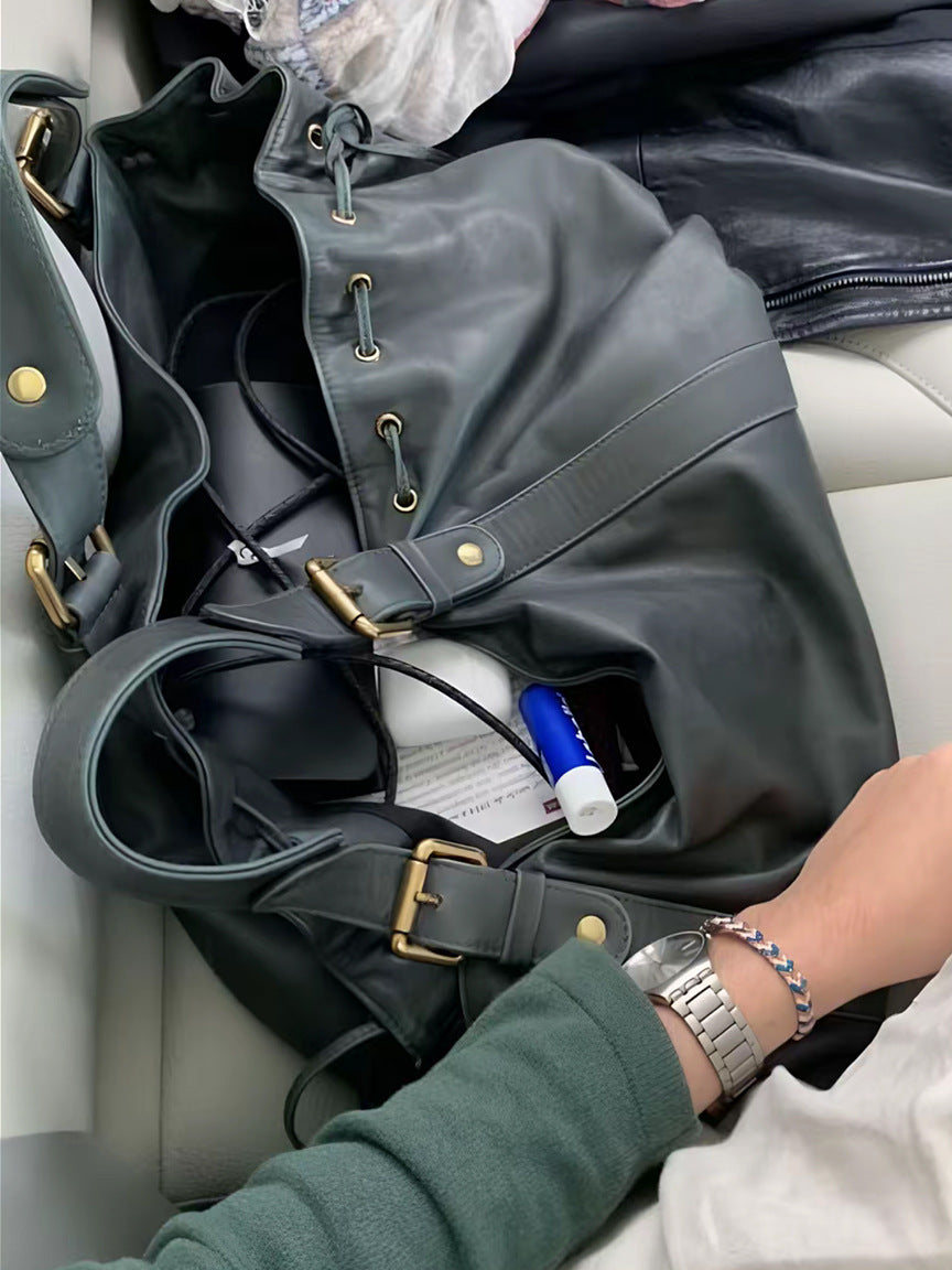 Retro Black Large Capacity Soft Leather Commuter Pleated Drawstring Women's Handbag