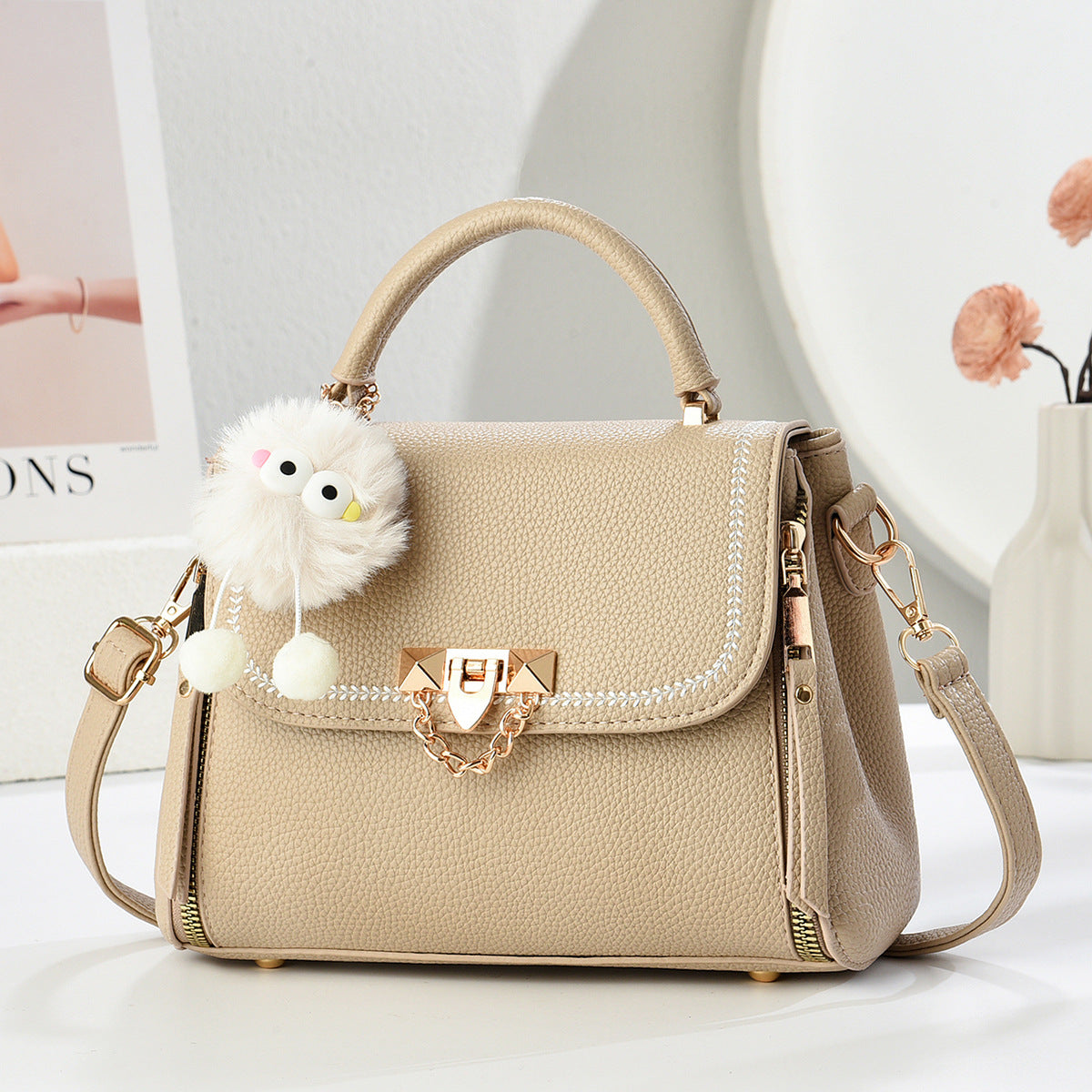 Elegant Women's Fashionable High-grade Fashion Retro Small Square Bags