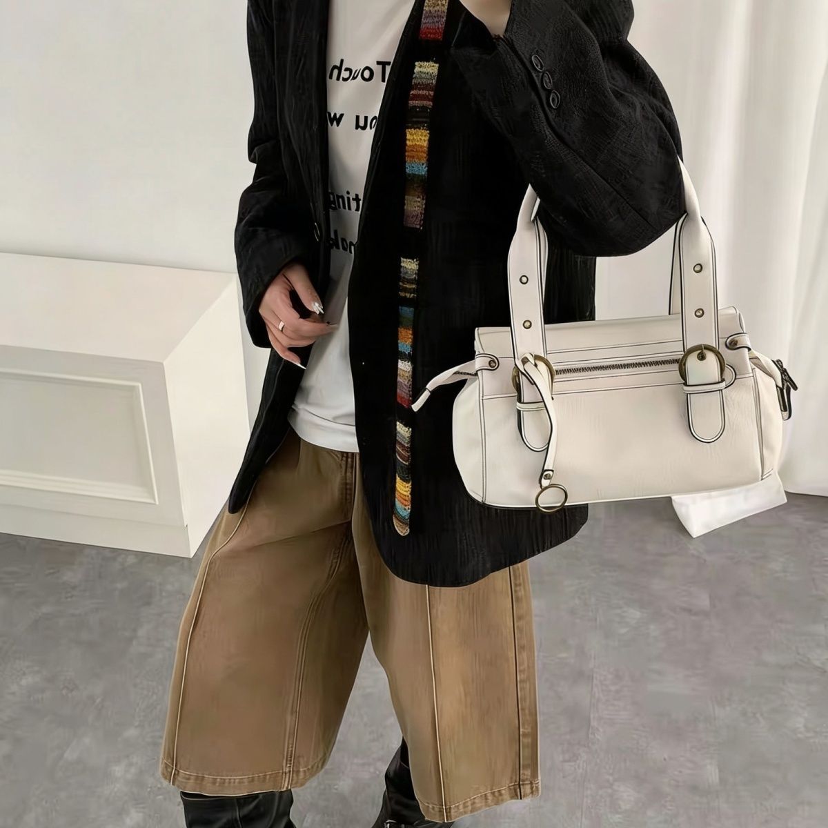 Fashion Locomotive Style Female Light Luxury Minority Senior Bags