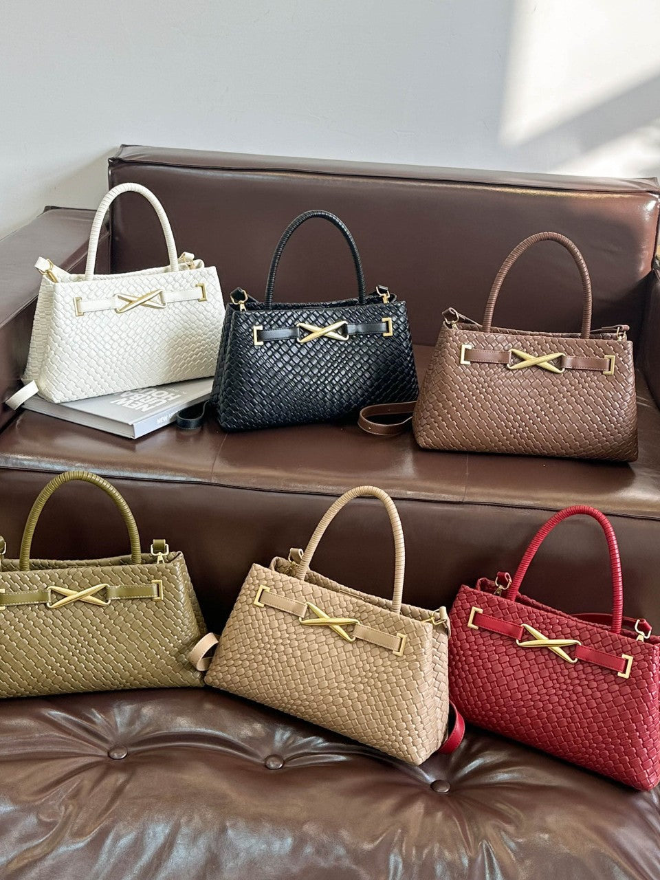 Women's High-grade Retro Commuter Woven Fashionable Small Square Bags