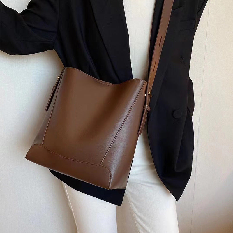 Women's Cowhide Genuine Leather High-grade Large Capacity Bucket Bags