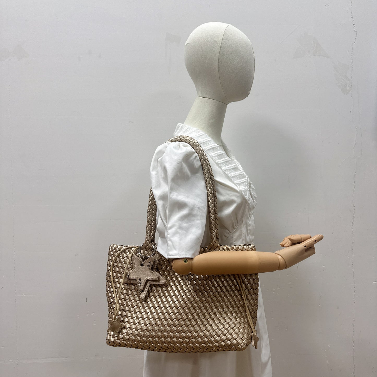 Women's Horizontal Woven Large Capacity Commuter Mother Underarm Vegetable Tote Bags