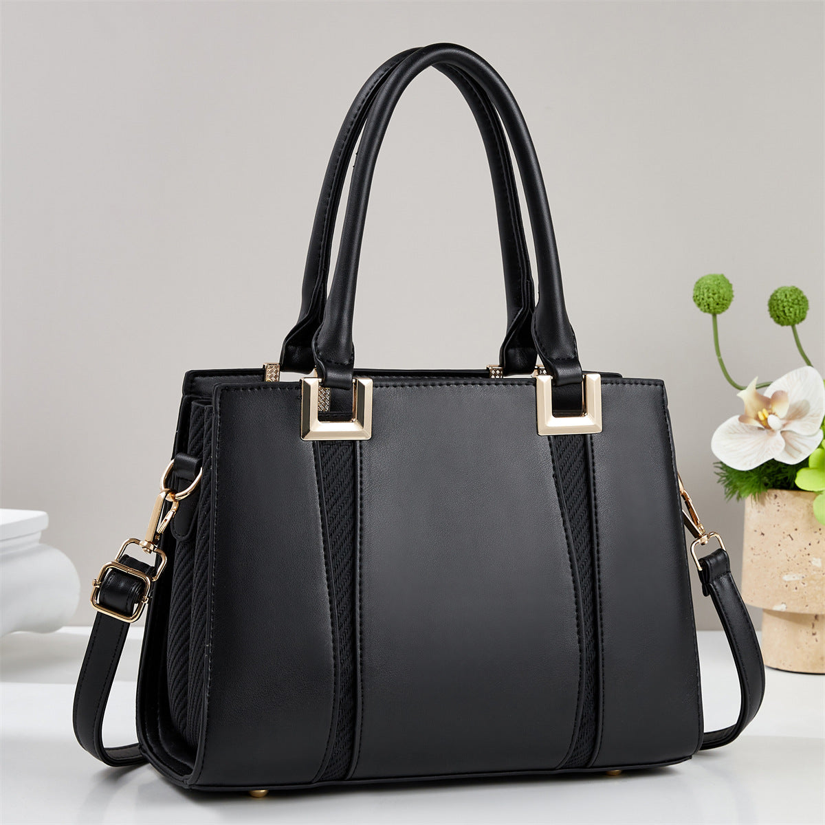 Women's Fashionable Stylish Exquisite Portable Texture Large Ladies Bags