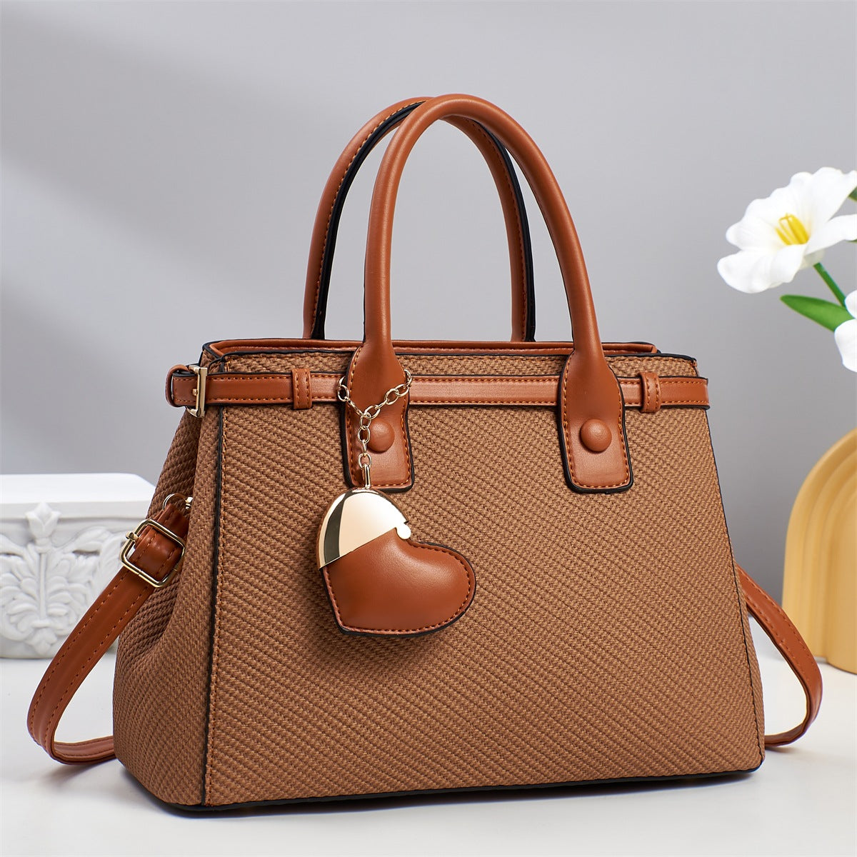 Women's Classic Popular Fashionable Trend Western Style High-grade Large Capacity Women's Handbag
