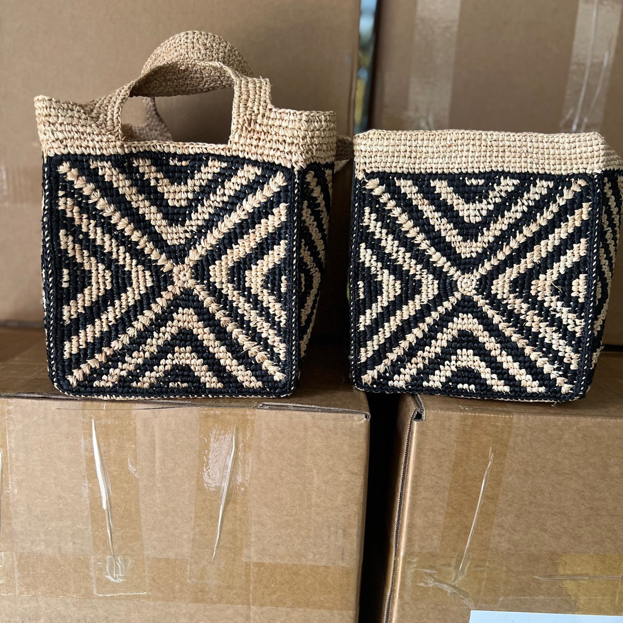 Women's Crocheting Mixed Color Stripe Large Capacity Women's Handbag
