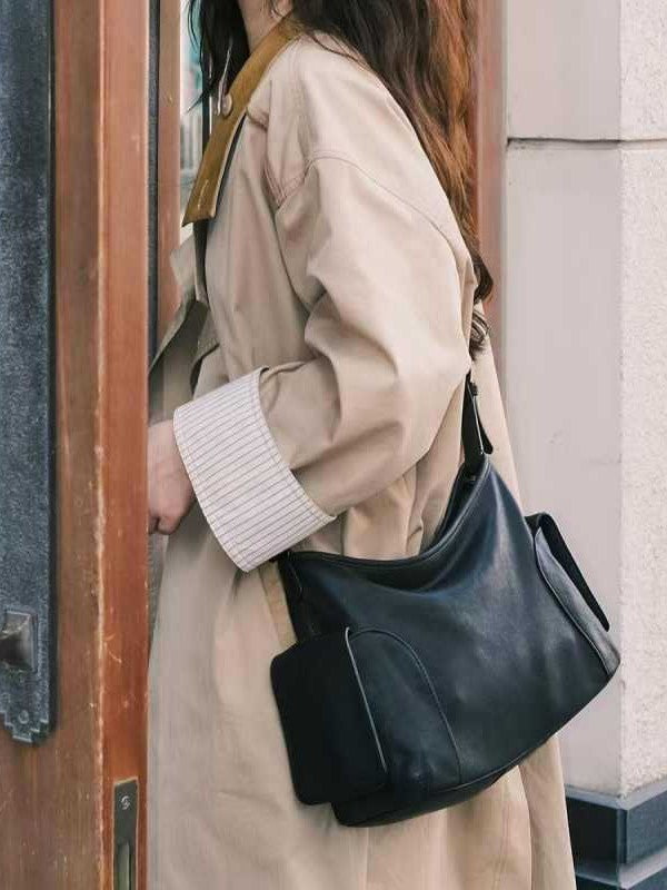 Retro Large Capacity Female Niche Commuter Women's Messenger Bag