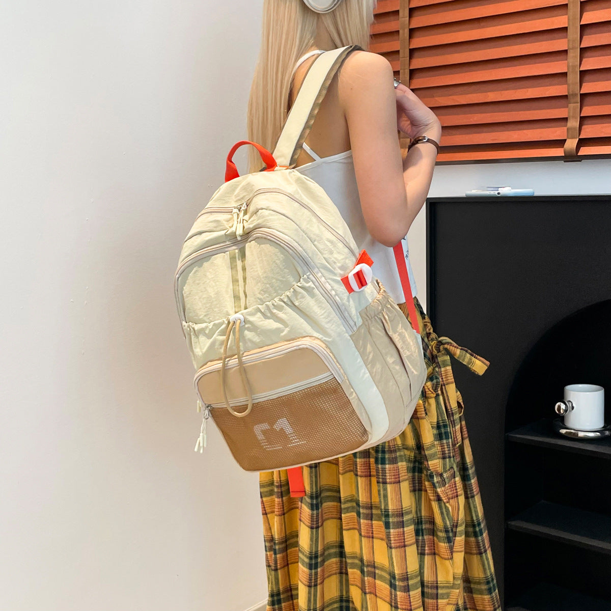 College Female Niche Convenient Lightweight Breathable Leisure Backpack