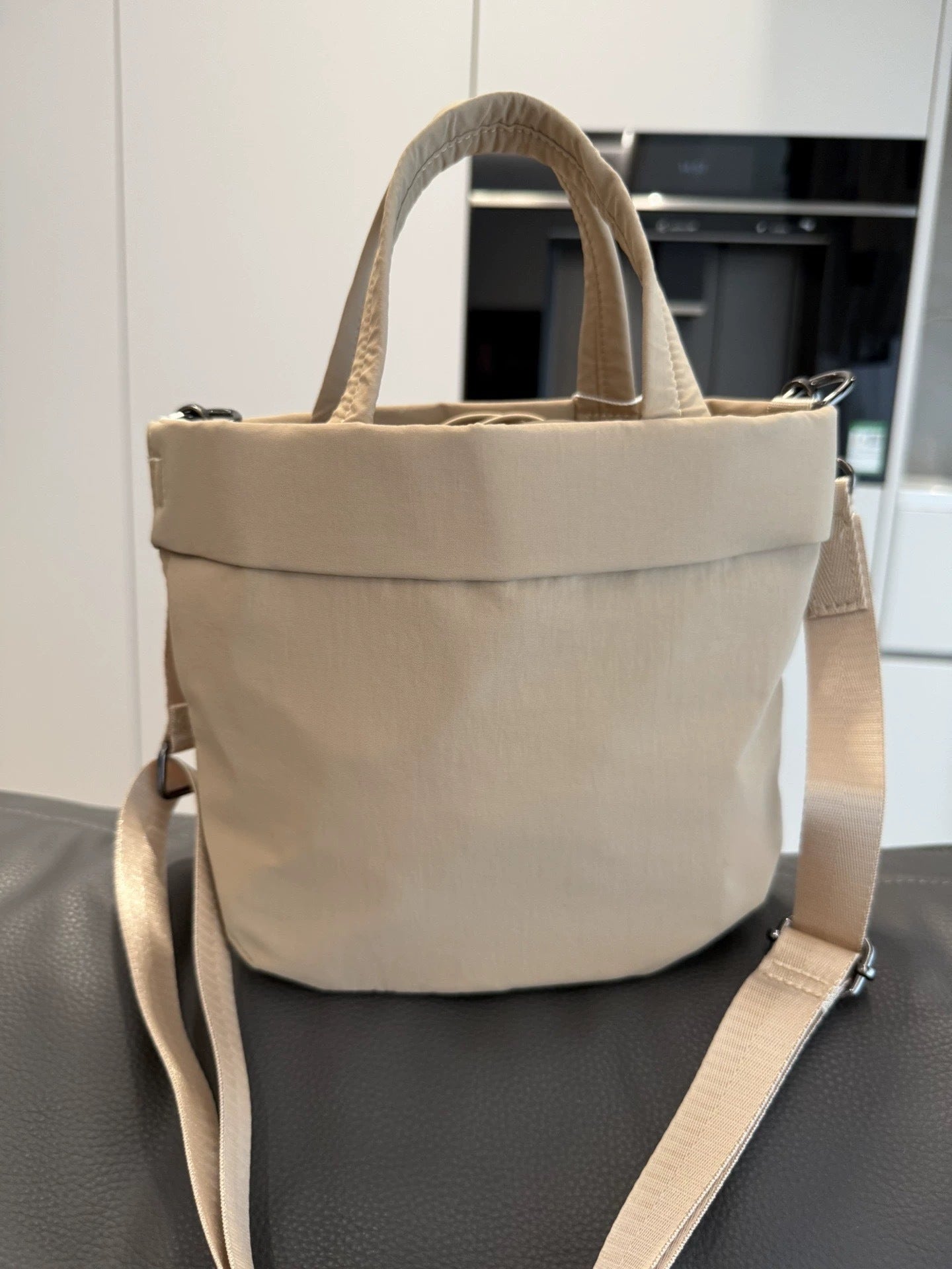 Versatile Classic Style Lightweight Simple Commute Small Square Bag