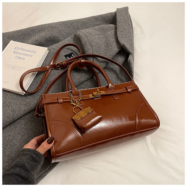 Women's Large Capacity Niche Stylish Good Texture Women's Messenger Bag