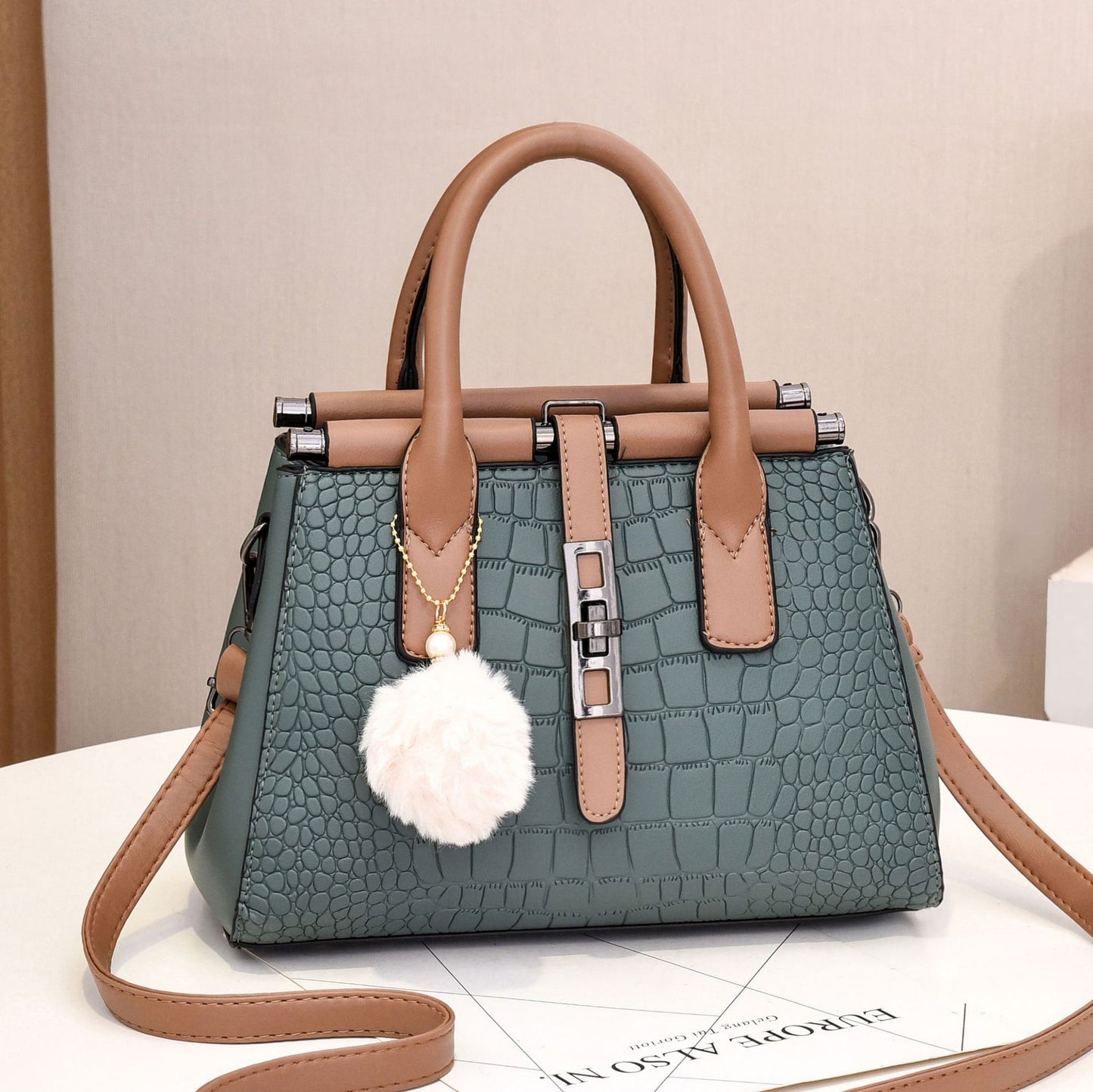 Women's Crocodile Pattern Portable Elegant Fashion Large Capacity Women's Handbag
