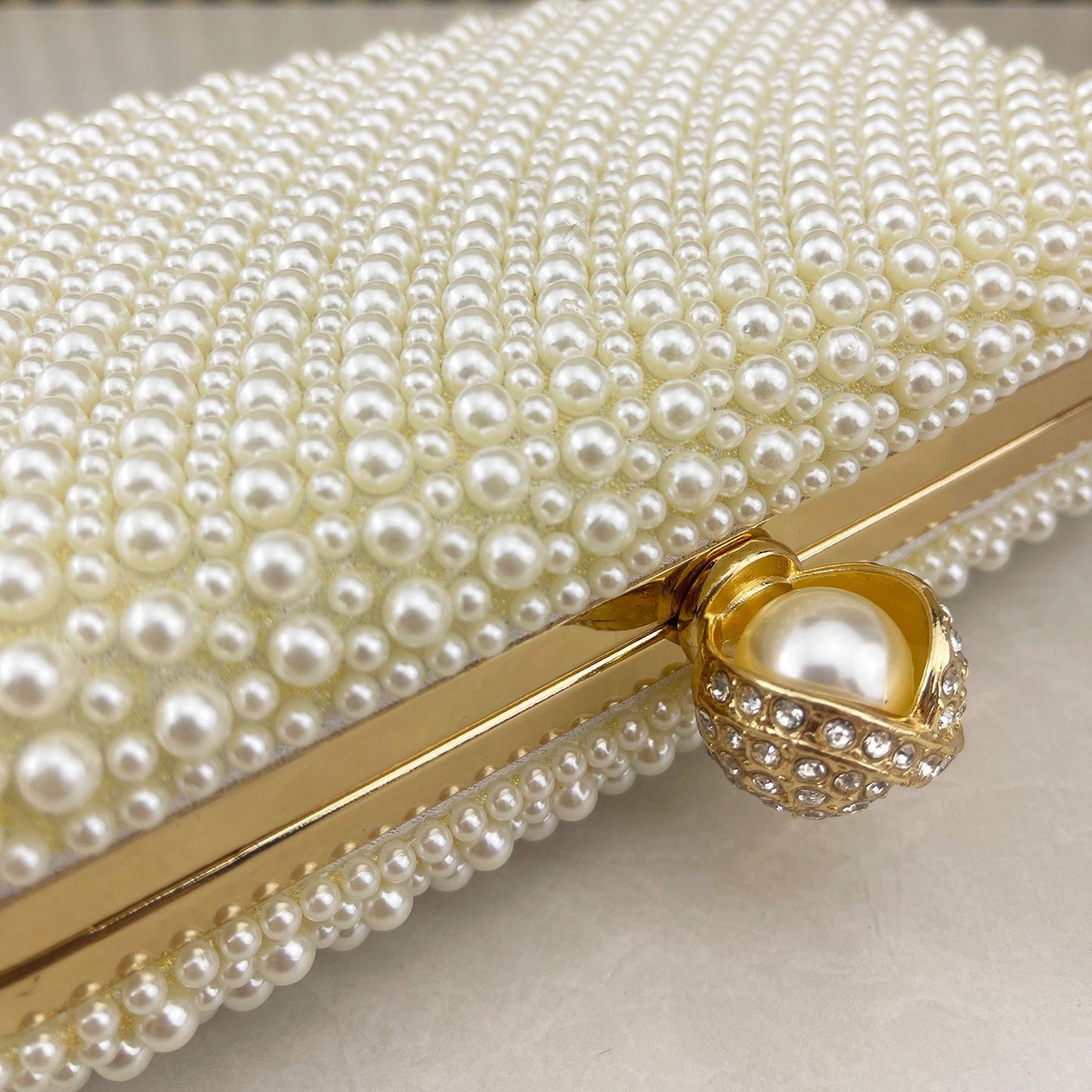 Butterfly Arc Pearl Banquet Dress Garment Dinner Bag