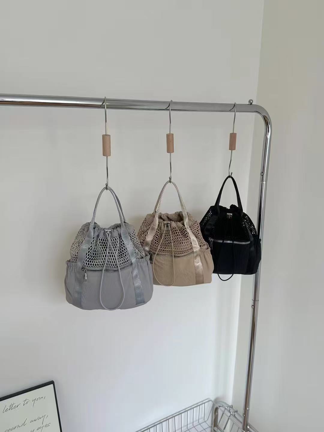 Women's Fashion Mini Nylon Canvas Mesh Breathable Women's Messenger Bag