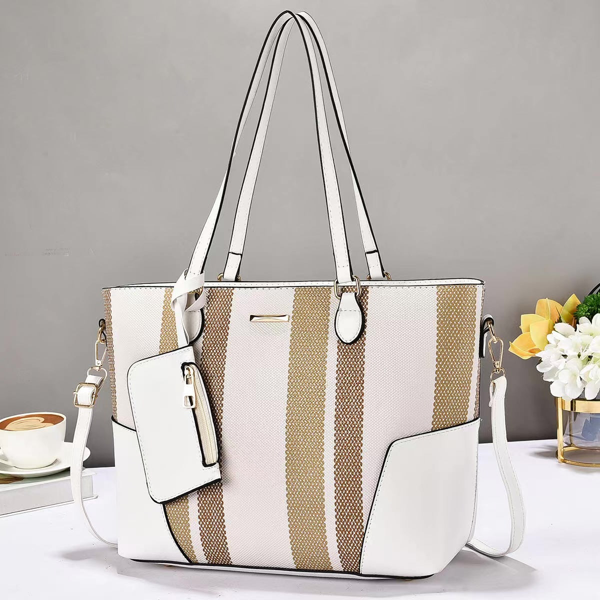 Women's Niche High-grade Large Capacity Commuting Women's Handbag