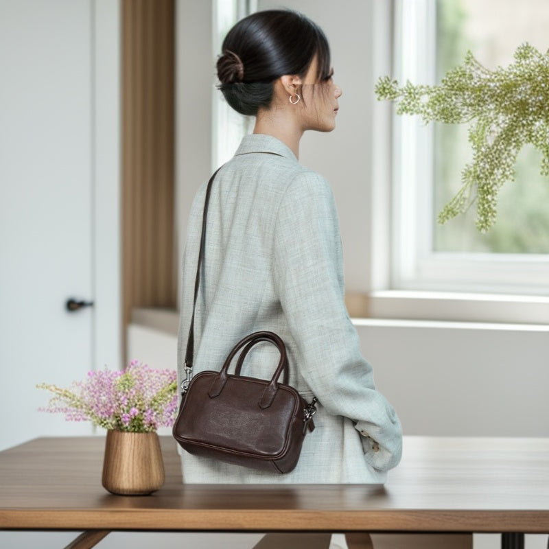 Wide Vegetable Tanning Leather Retro Commuter Bags