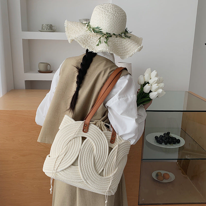 Women's Niche Woven Fashion Vacation Hollow Large Women's Shoulder Bag