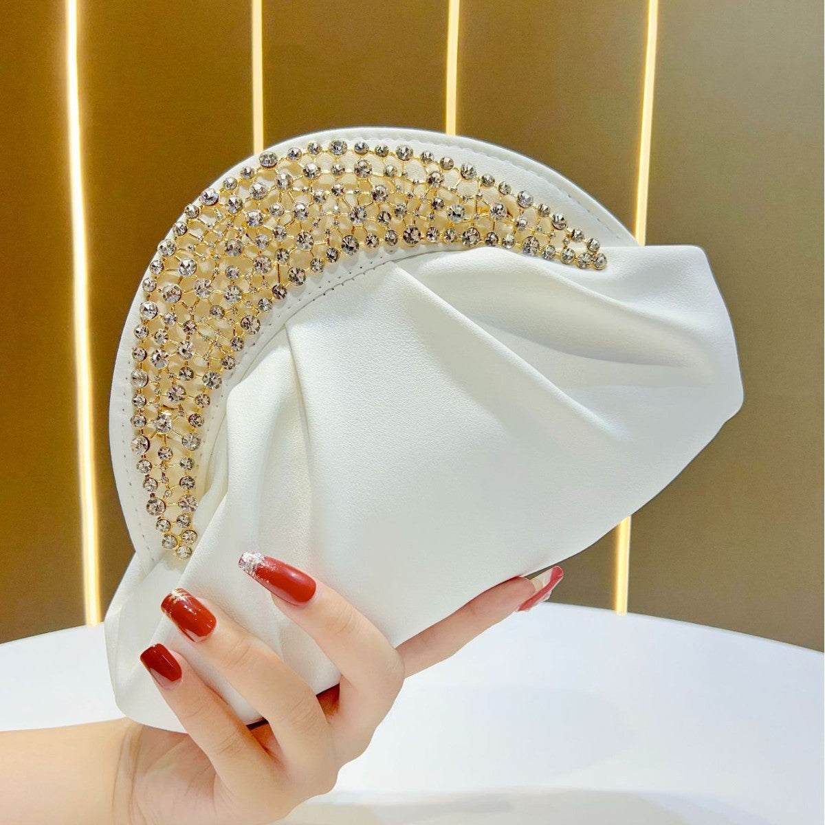 Women's High-grade Light Luxury Clutch Cloud Dress Bags