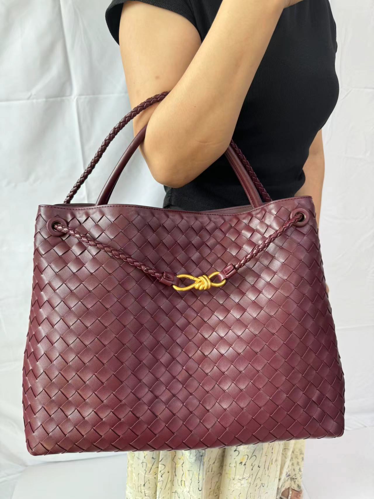 Women's Bow Metal Cord Fastener Woven Genuine Leather Bags