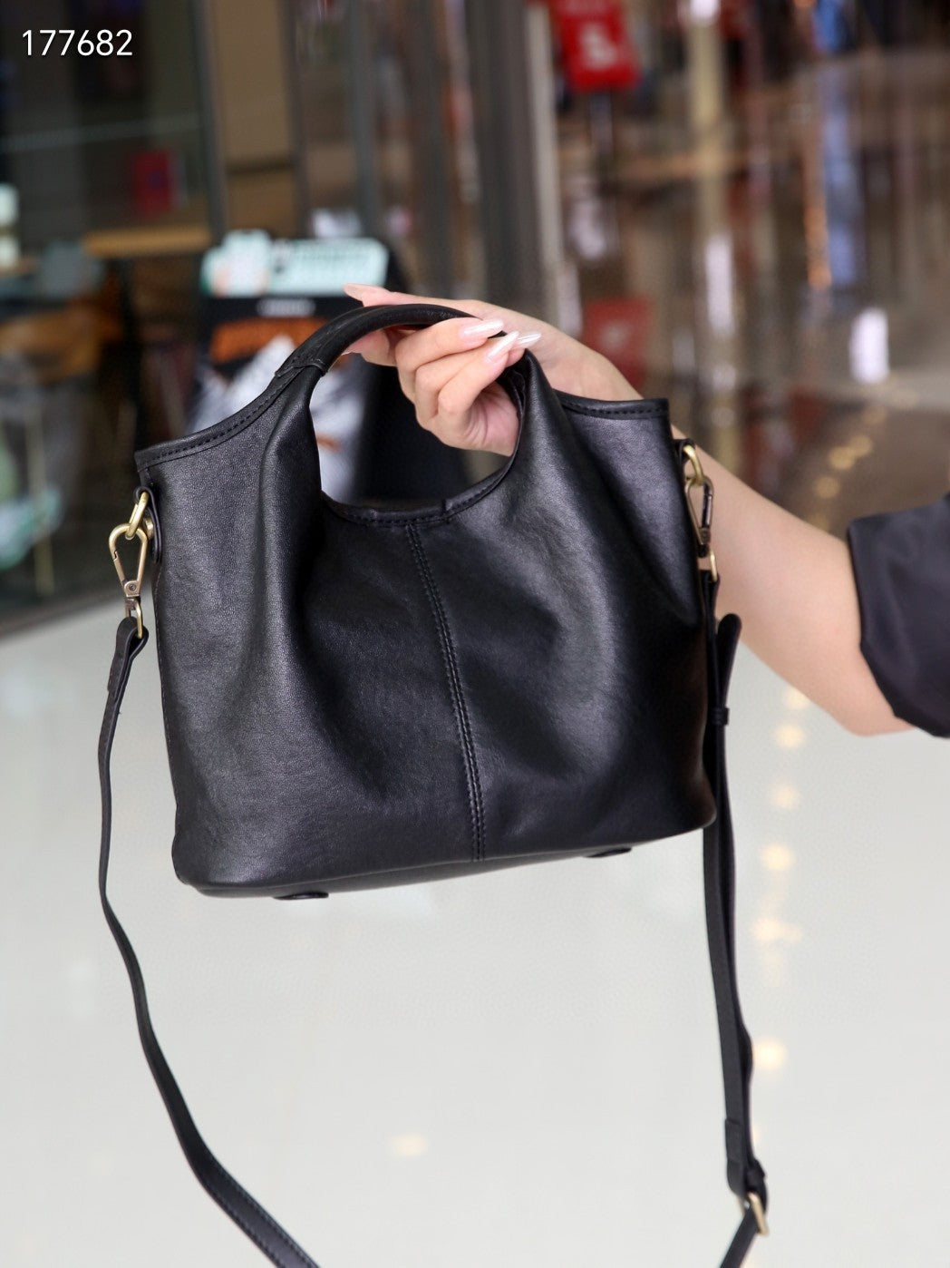 Women's First Layer Cowhide Retro Portable High-grade Women's Shoulder Bag