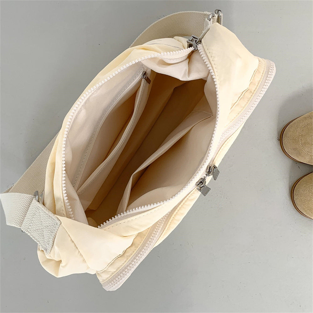 Niche Lightweight Nylon Pure Color Style Women's Messenger Bag