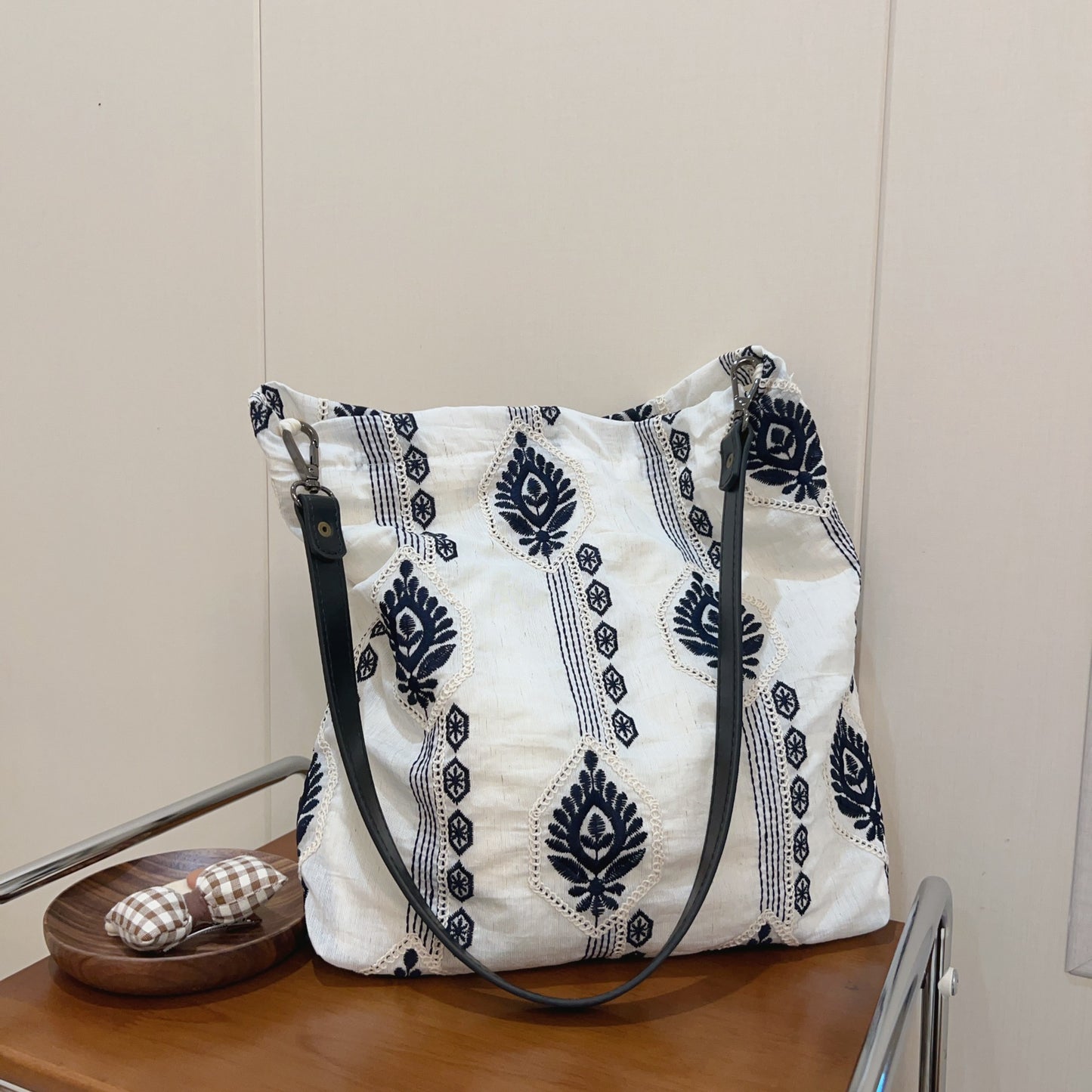 Cloth Artistic Simple Embroidered Cotton Linen Female Ethnic Style Embroidery Tote Bags