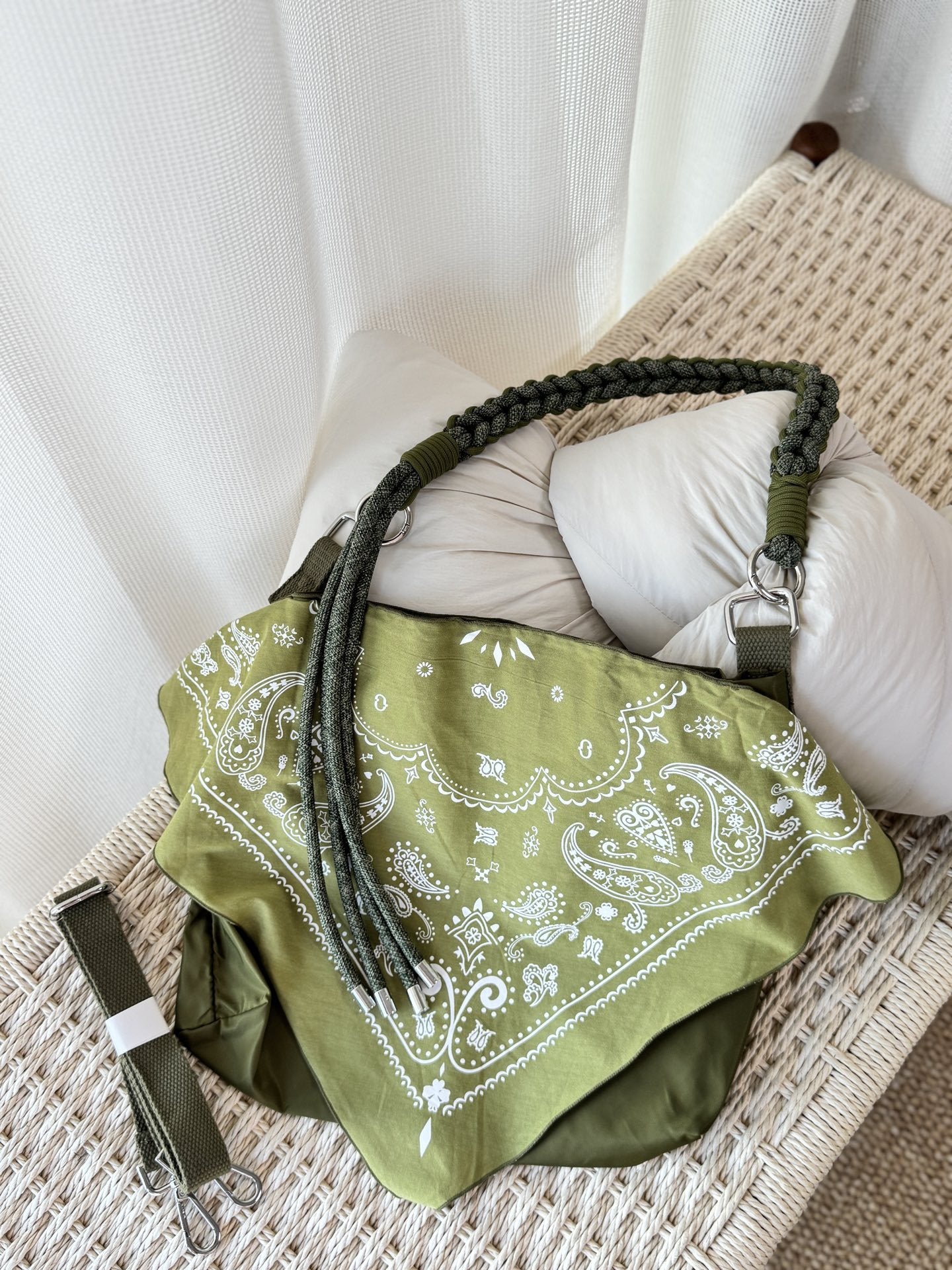 Printed Nylon Canvas Idle Style Large Capacity Women's Shoulder Bag