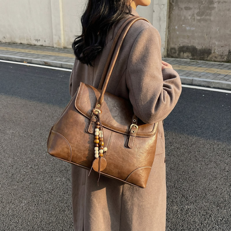 Women's Korean Style Contrast Color Commuter Retro Easy Matching Underarm Tote Bag