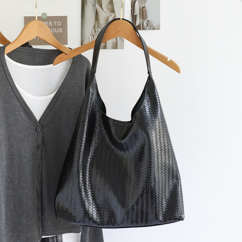 Women's Capacity Woven Texture Soft Leather Underarm Niche Women's Shoulder Bag