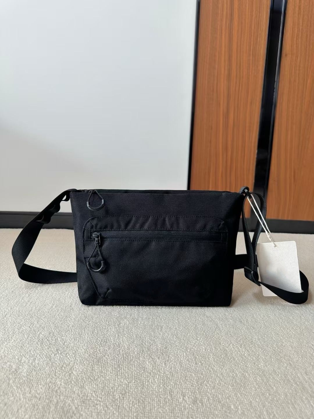 Women's & Men's Nylon Waterproof Large Capacity Men's Shoulder Bag