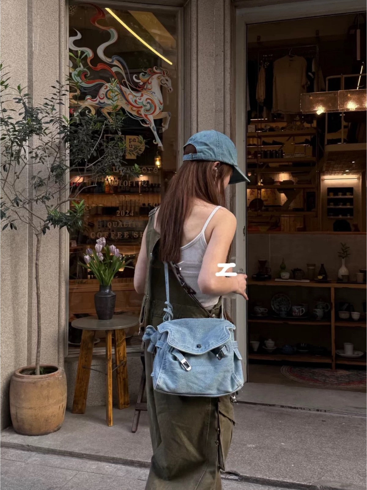Women's Washed Denim Retro Commuter Flap Tote Bag