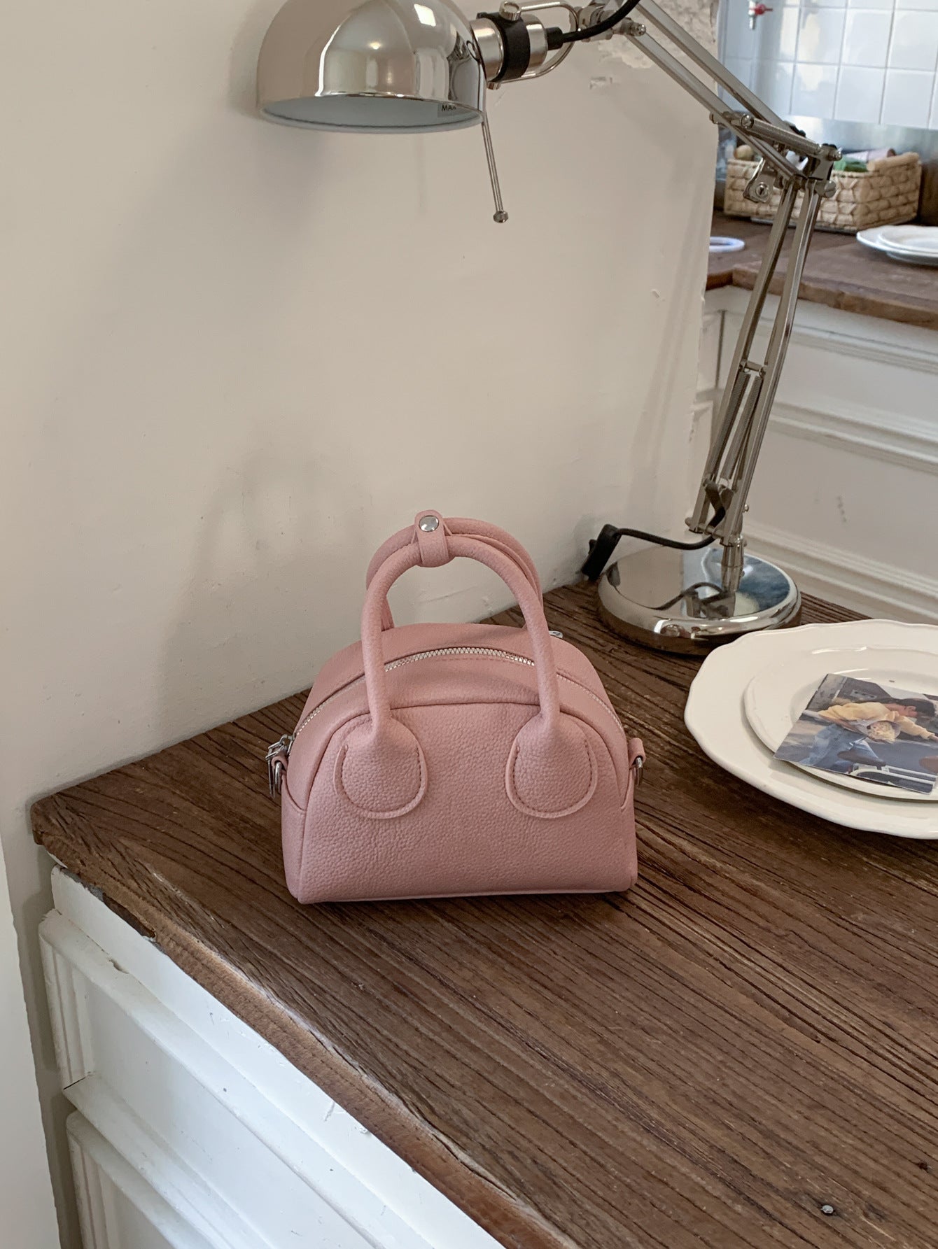 Women's Hand Holding Pillow Fashion Commuter Daily Women's Messenger Bag