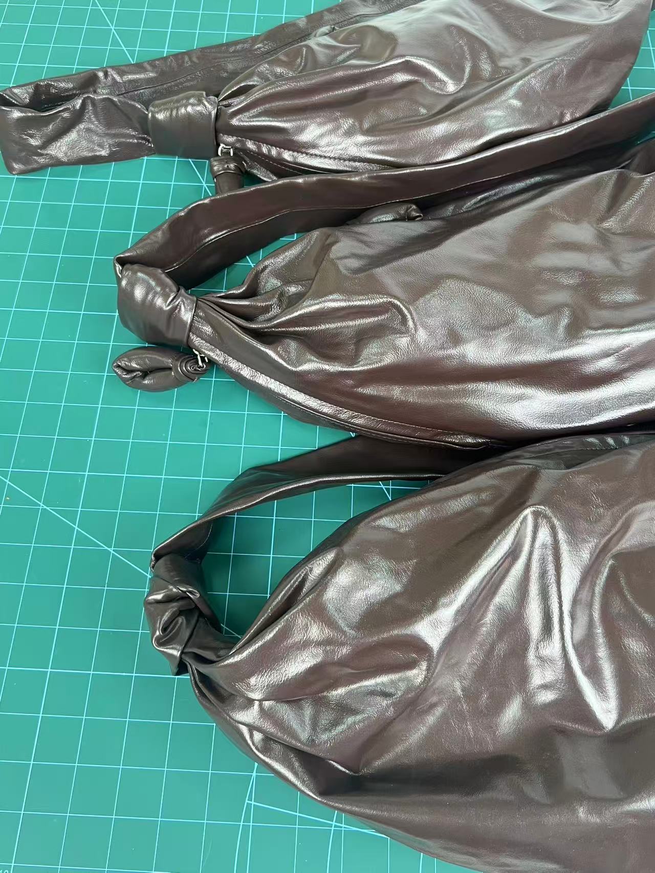 Ceiling Paper Cowhide Croissant Texture Feeling First Layer Genuine Women's Messenger Bag