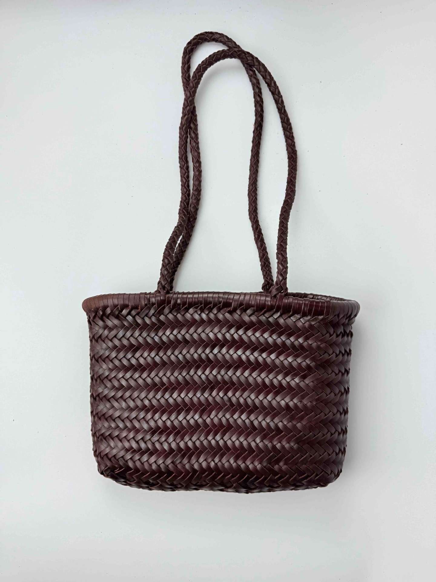 Popular Woven First Layer Cowhide Retro Small Square Bag
