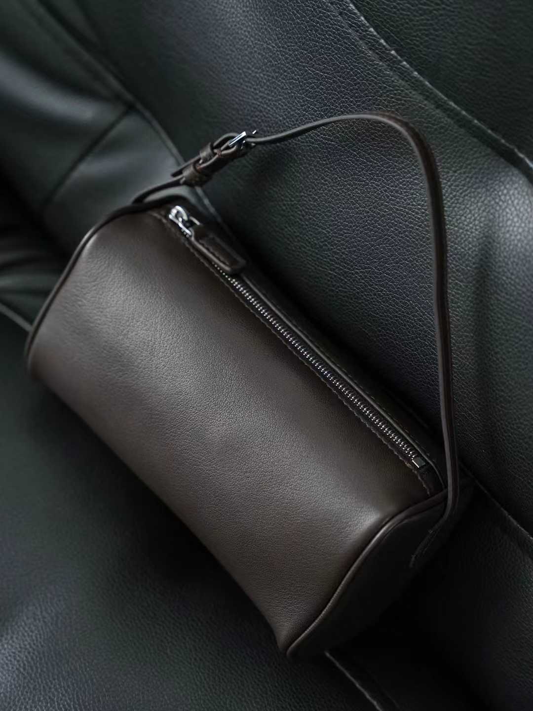 Women's First Layer Cowhide Pencil Message Simple Women's Leather Bag