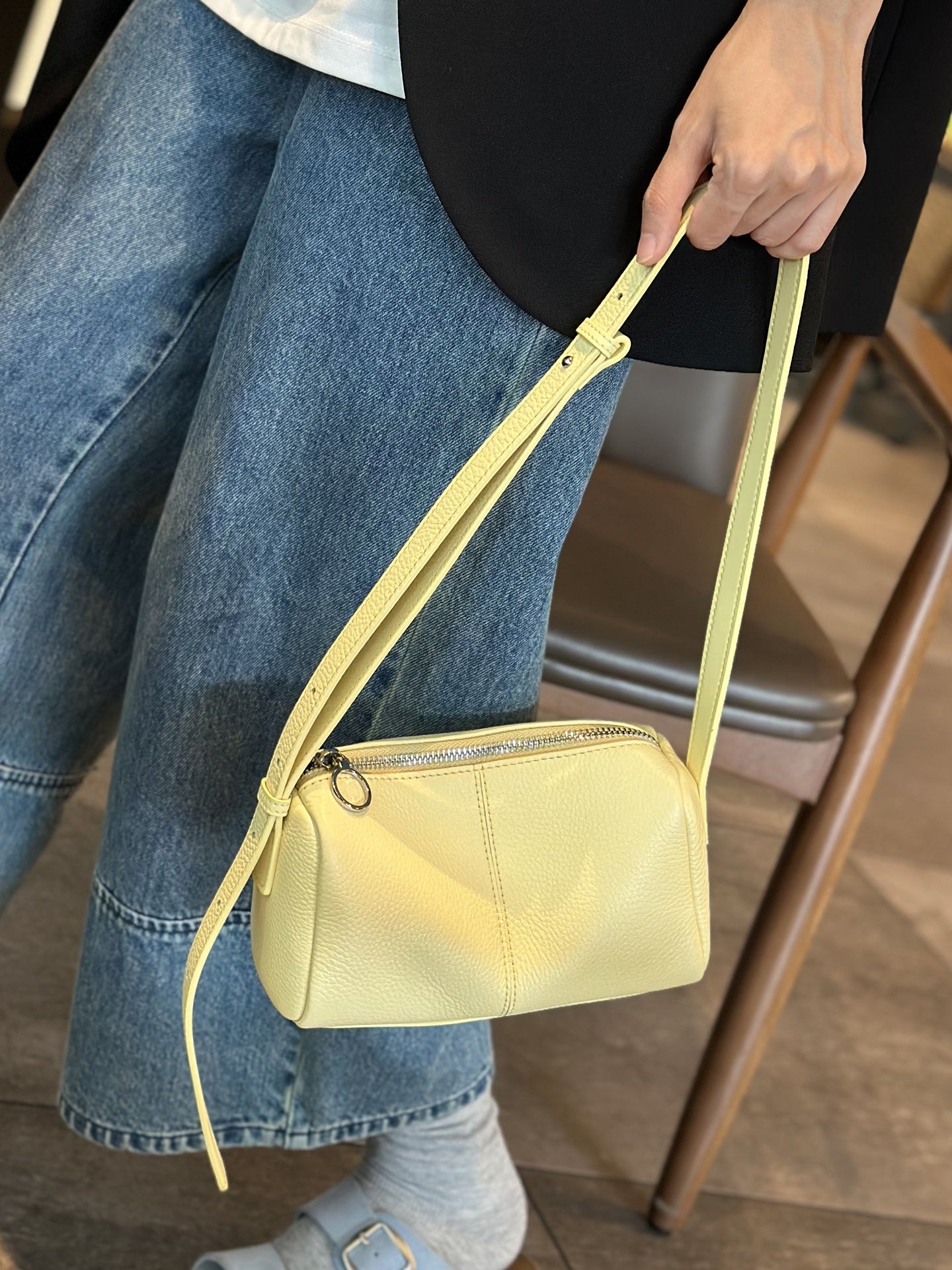 Women's Toast White Commuter Underarm Pillow Pure Women's Leather Bag