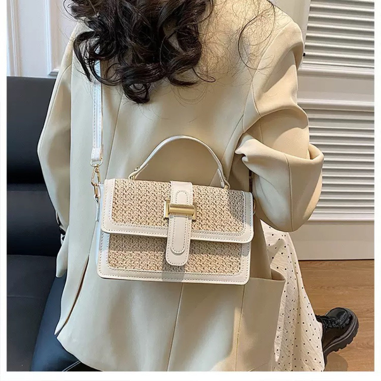 Popular Women's Woven Simple High-grade Beach Small Square Bags