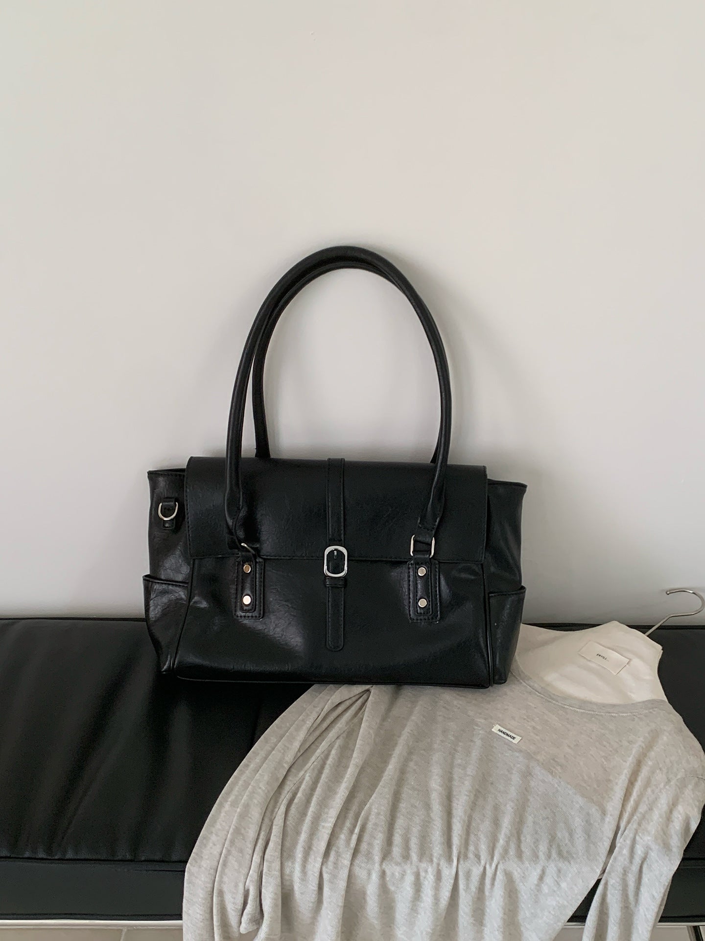 Women's Style Retro Portable Large Capacity Advanced Texture Urban Bags