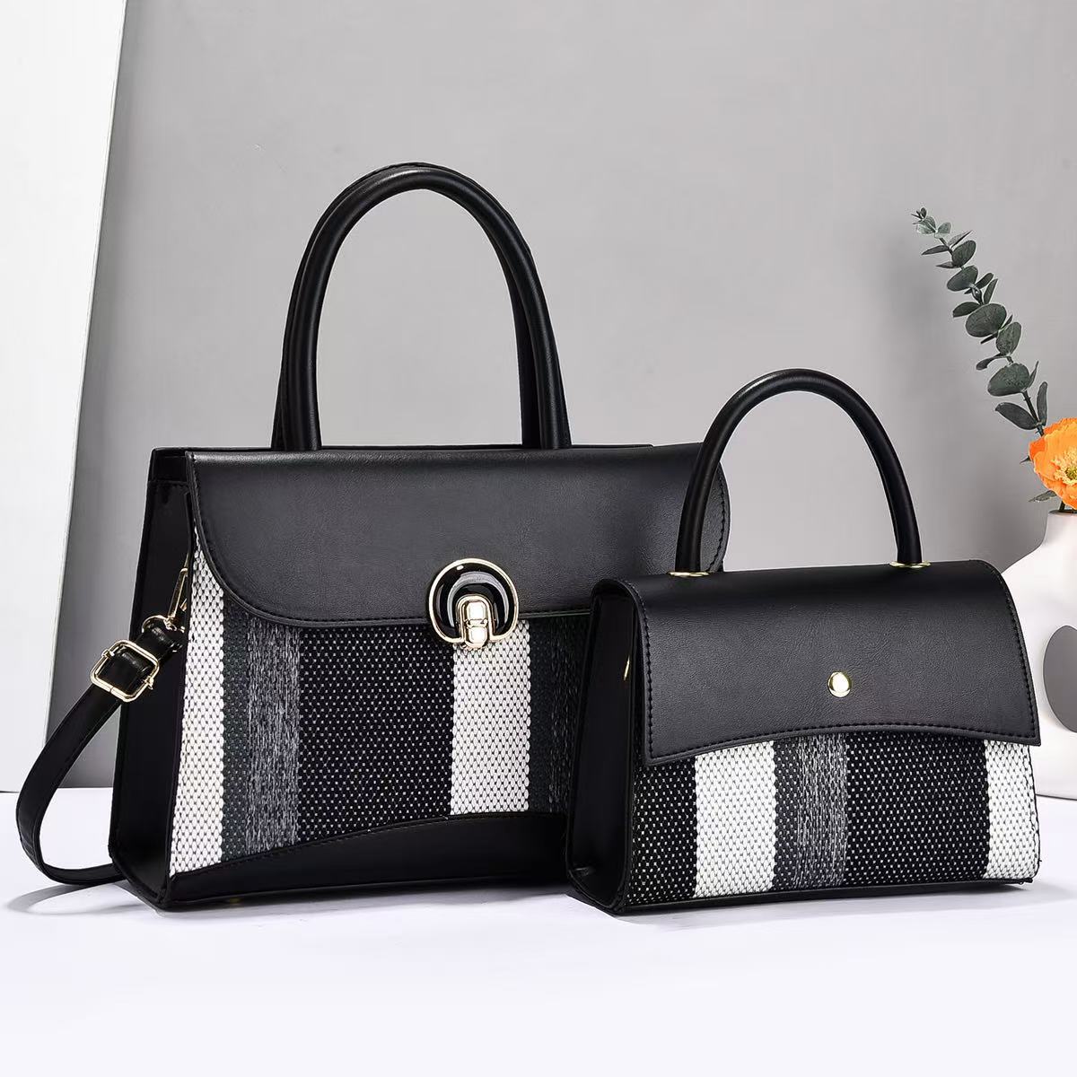 Women's Fashion Color Contrast Personalized Design Simple Large Capacity Portable Women's Handbag