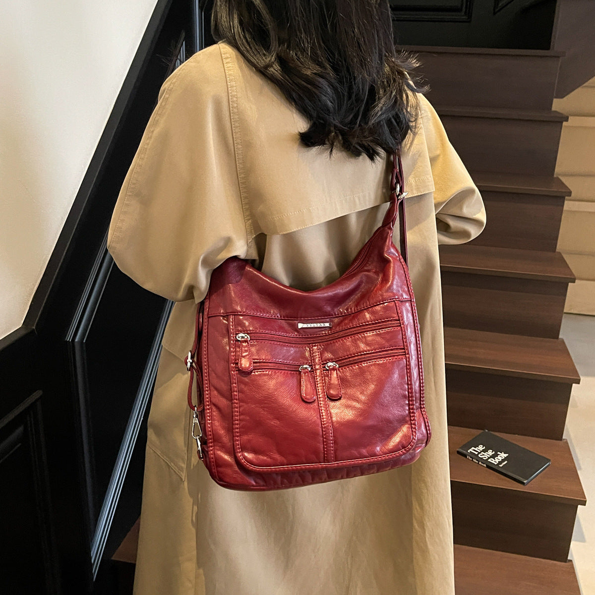 Elegant Comfortable Women's Retro Large Capacity Women's Shoulder Bag