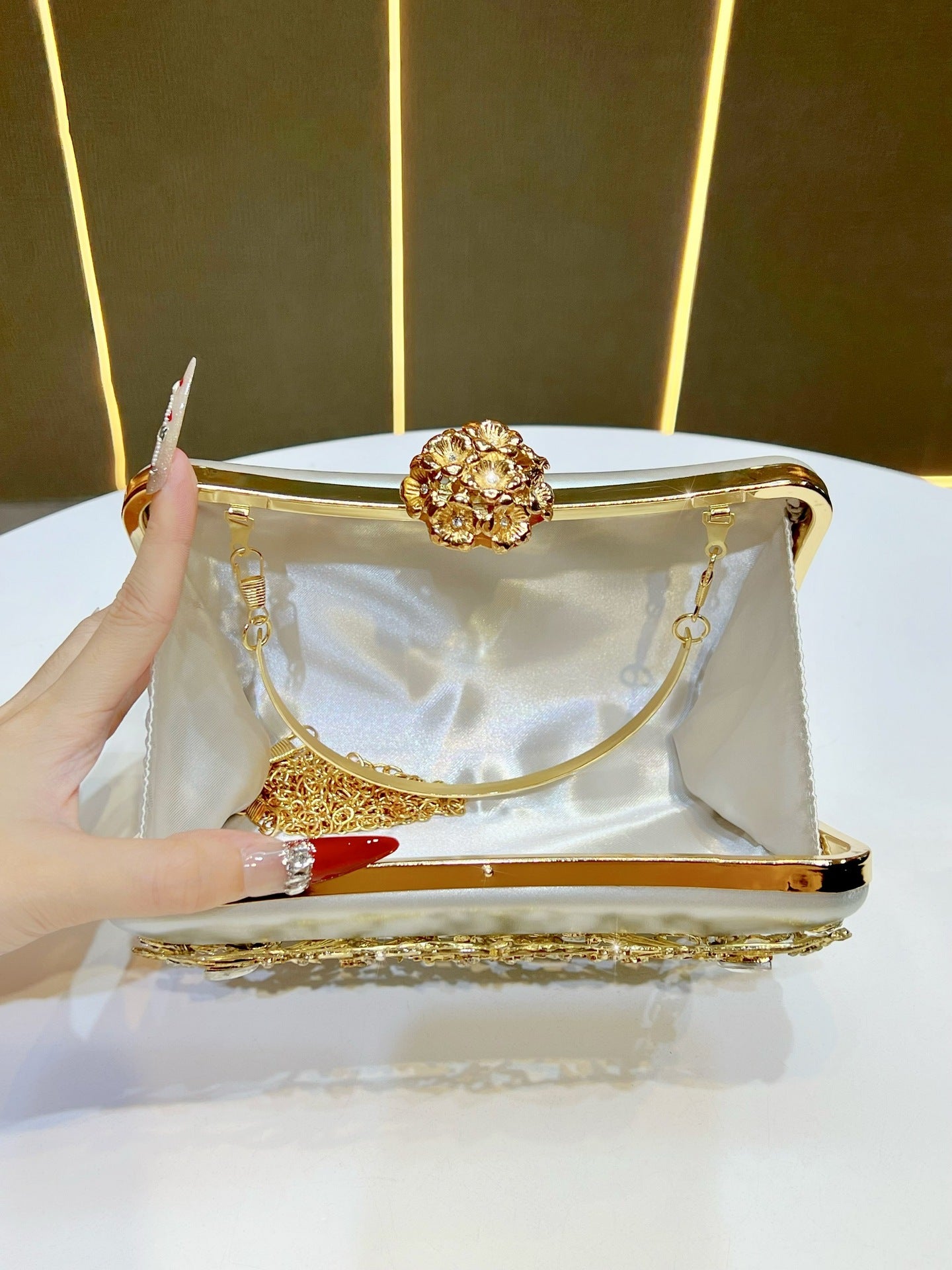 Women's Light Luxury Super Shiny Bridal Party Clutch Bags