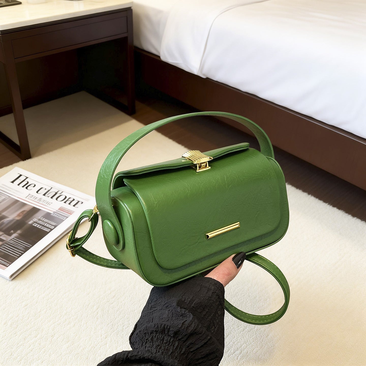 Women's High-grade Niche Portable Baguette Spring Trendy Women's Messenger Bag