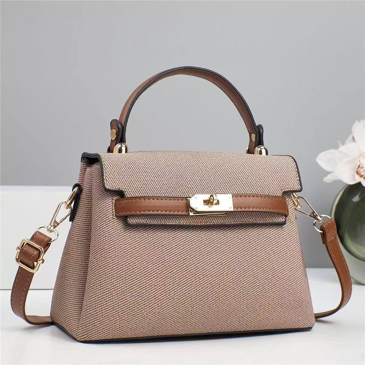 Women's Textured Solid Color Large Capacity Flip Women's Handbag