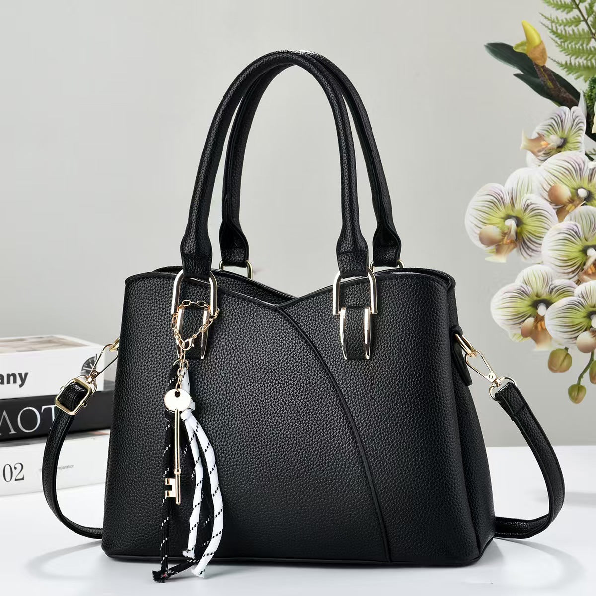 Stylish Women's Trendy Unique Commuter High-grade Women's Shoulder Bag