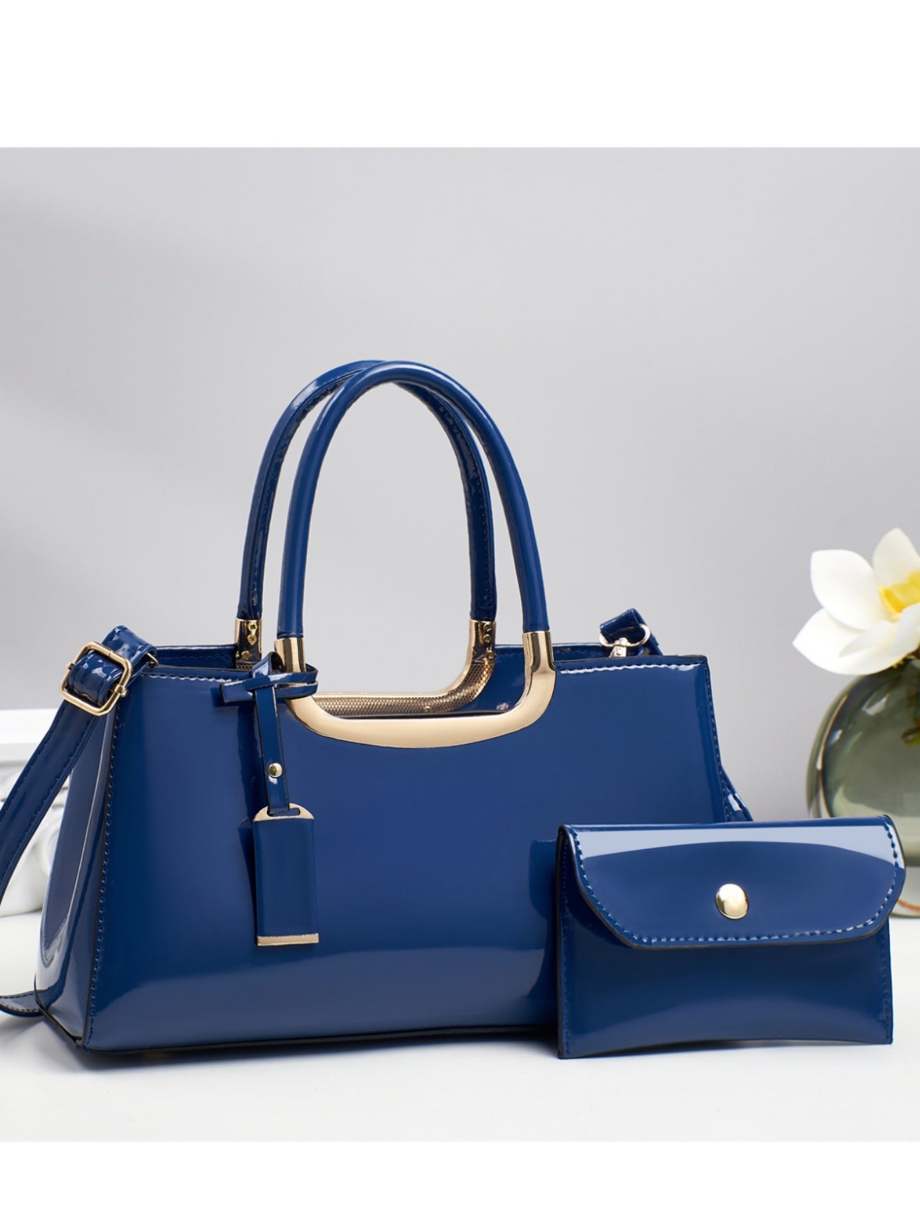 Women's Large Capacity Textured Bright Leather Light Women's Handbag